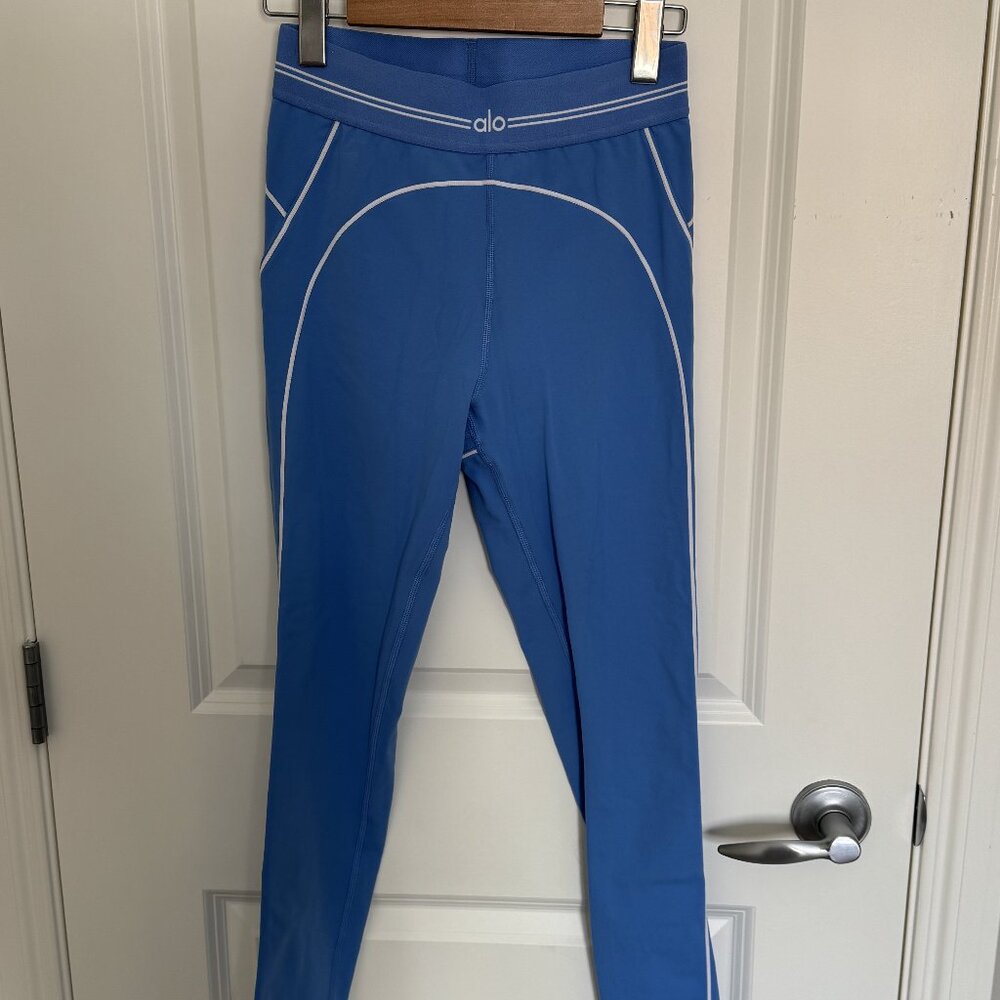 Airbrush High-Waist Heart Throb Leggings in Crystal Clear Blue